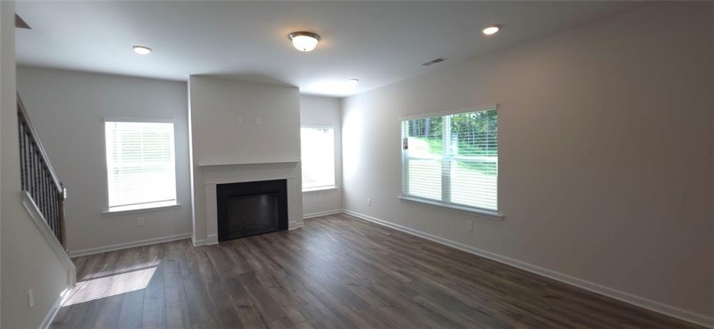 523 Grover Street - Photo 2