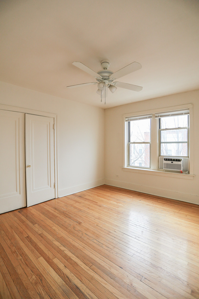 1100 W Roscoe Street - Photo 4