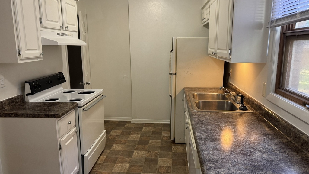 39 Sutton Court - Photo 3