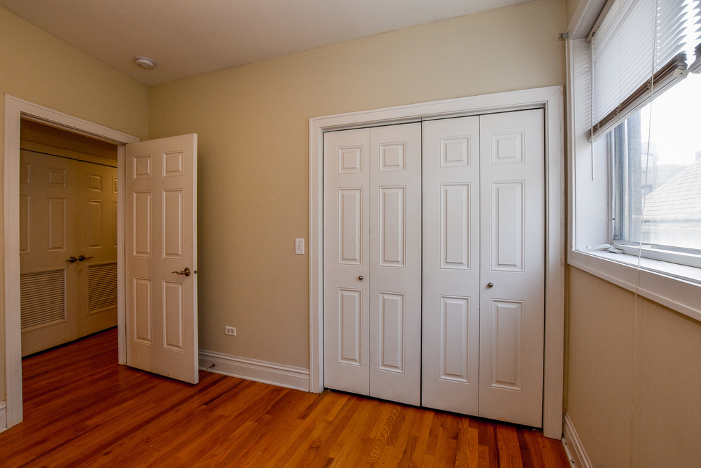 2942 N Lincoln Avenue - Photo 10
