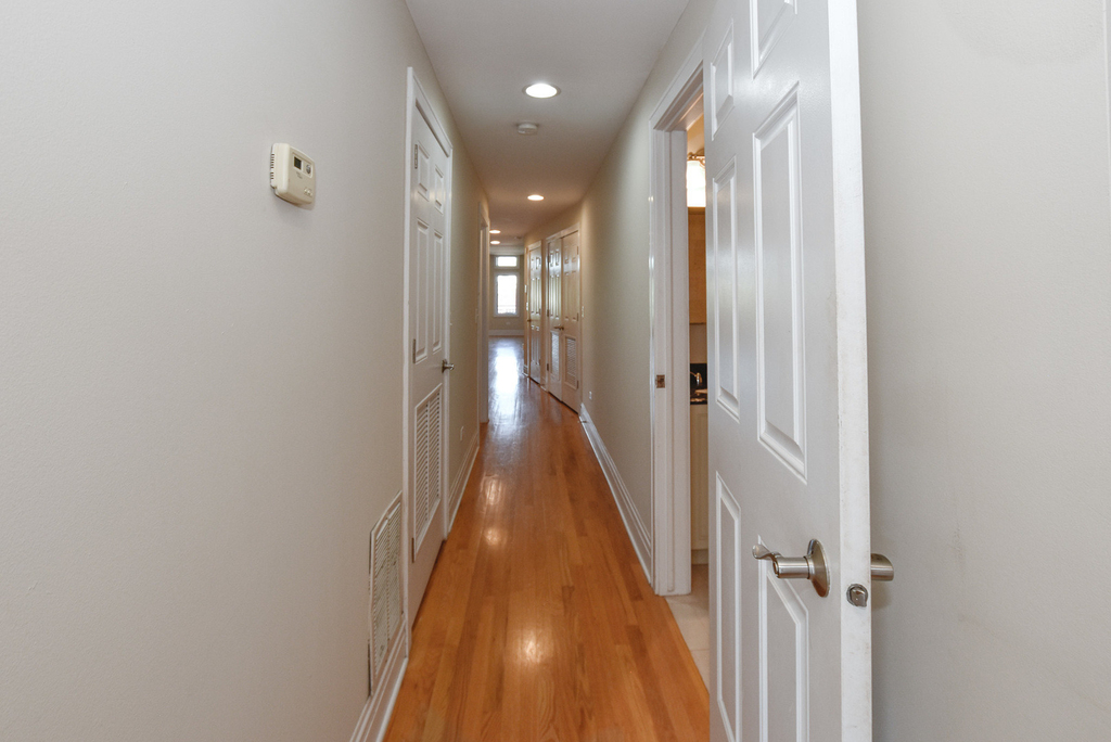 2942 N Lincoln Avenue - Photo 18
