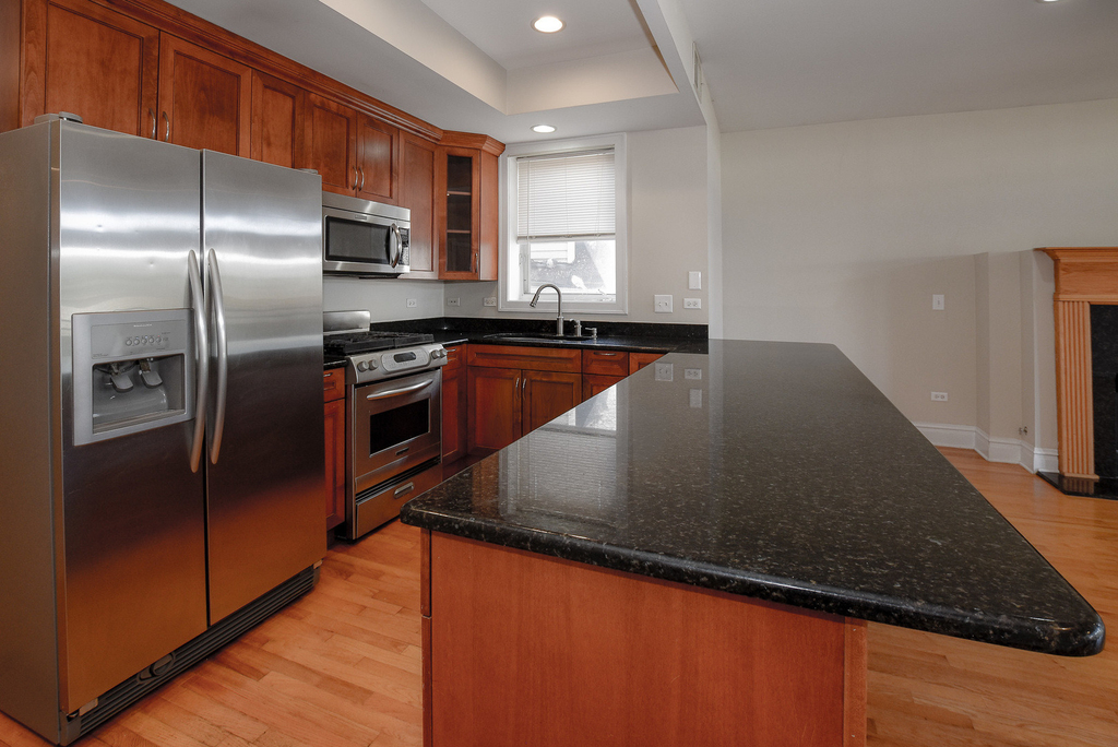 2942 N Lincoln Avenue - Photo 5