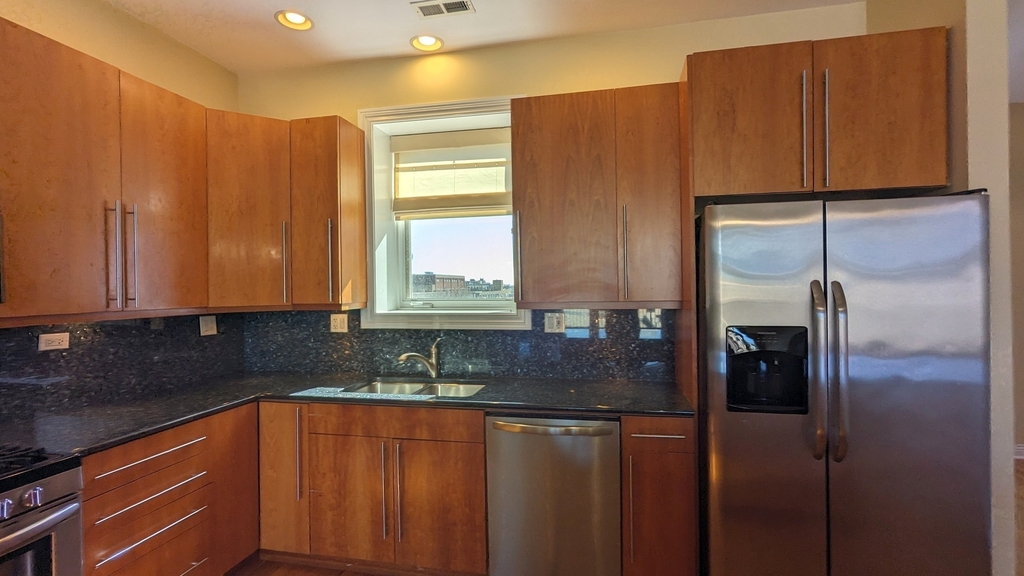 1355 W Washington Boulevard - Photo 6