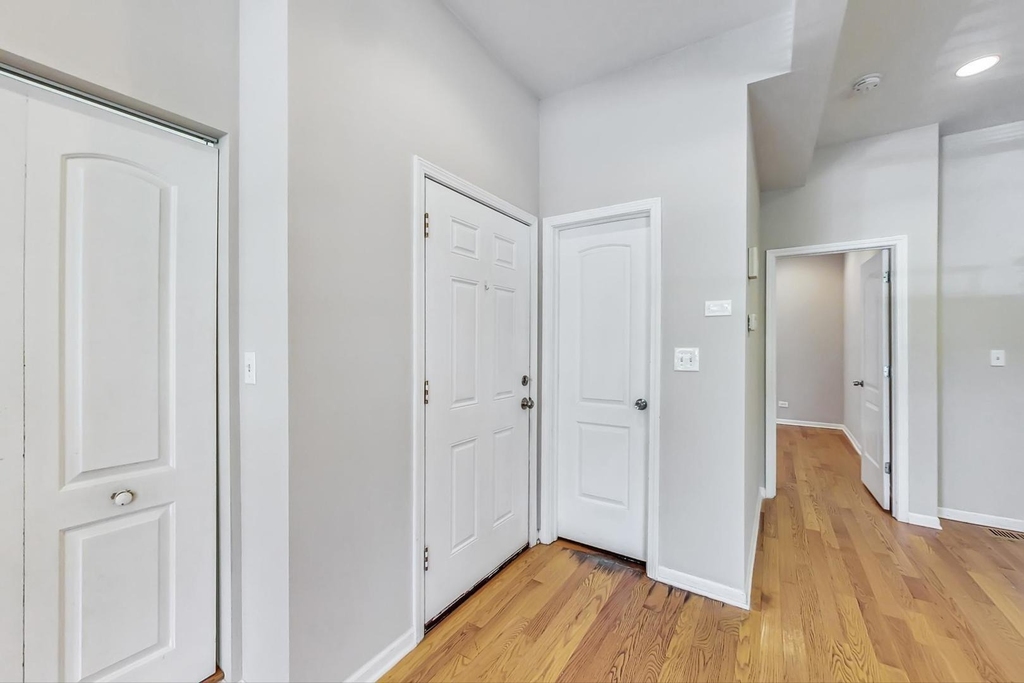 2839 W Cortez Street - Photo 2