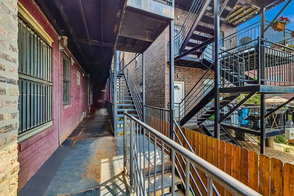 2839 W Cortez Street - Photo 33