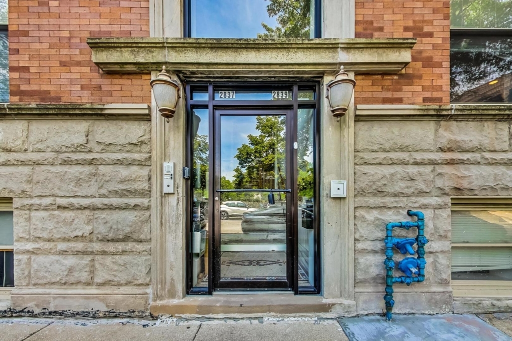 2839 W Cortez Street - Photo 1