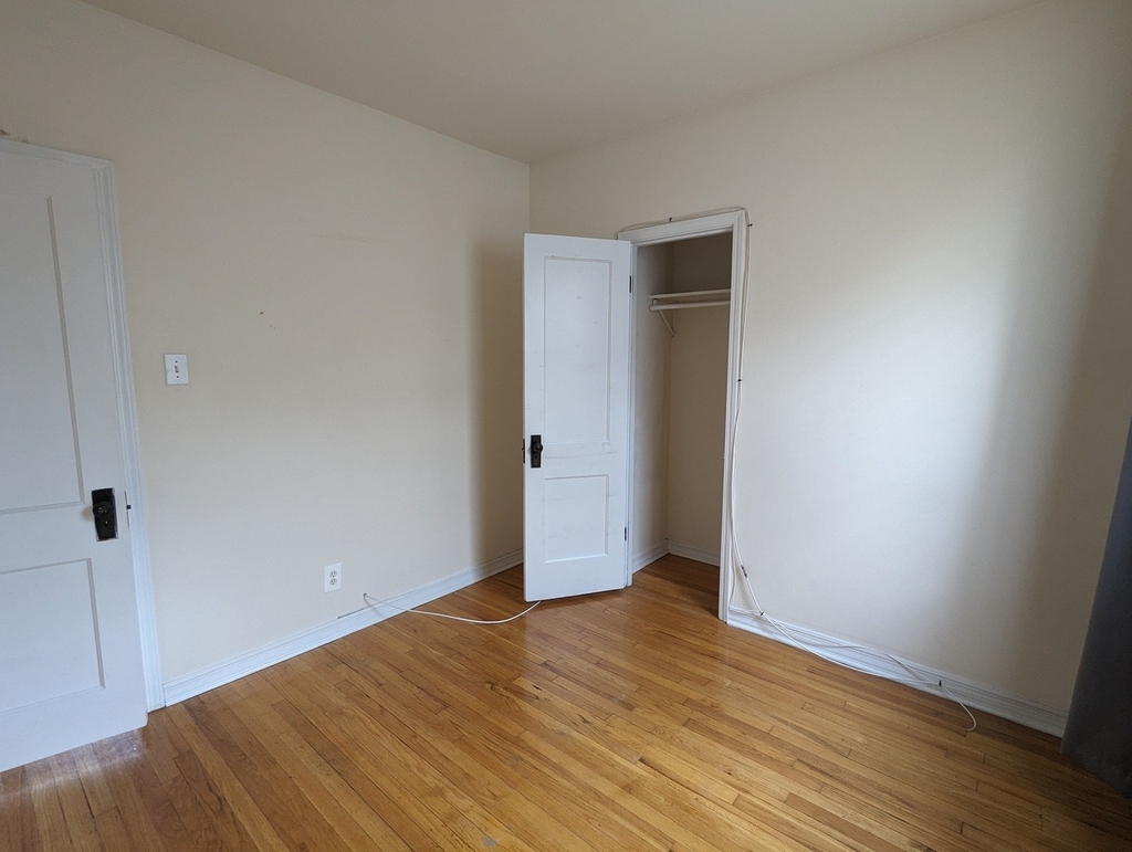 3040 W Wellington Street - Photo 5