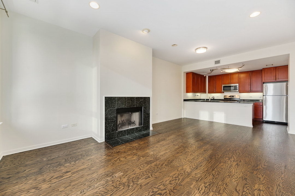 400 N Clinton Street - Photo 7
