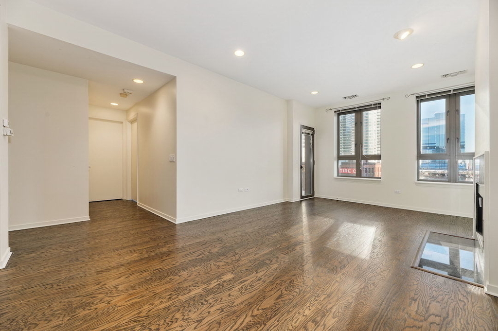 400 N Clinton Street - Photo 5