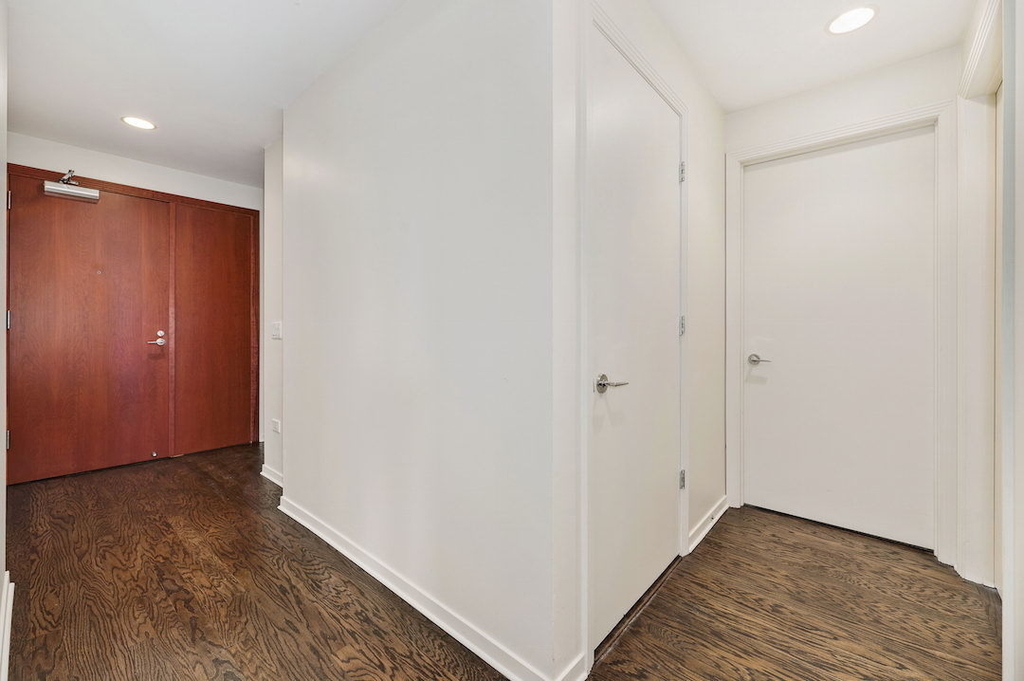 400 N Clinton Street - Photo 4