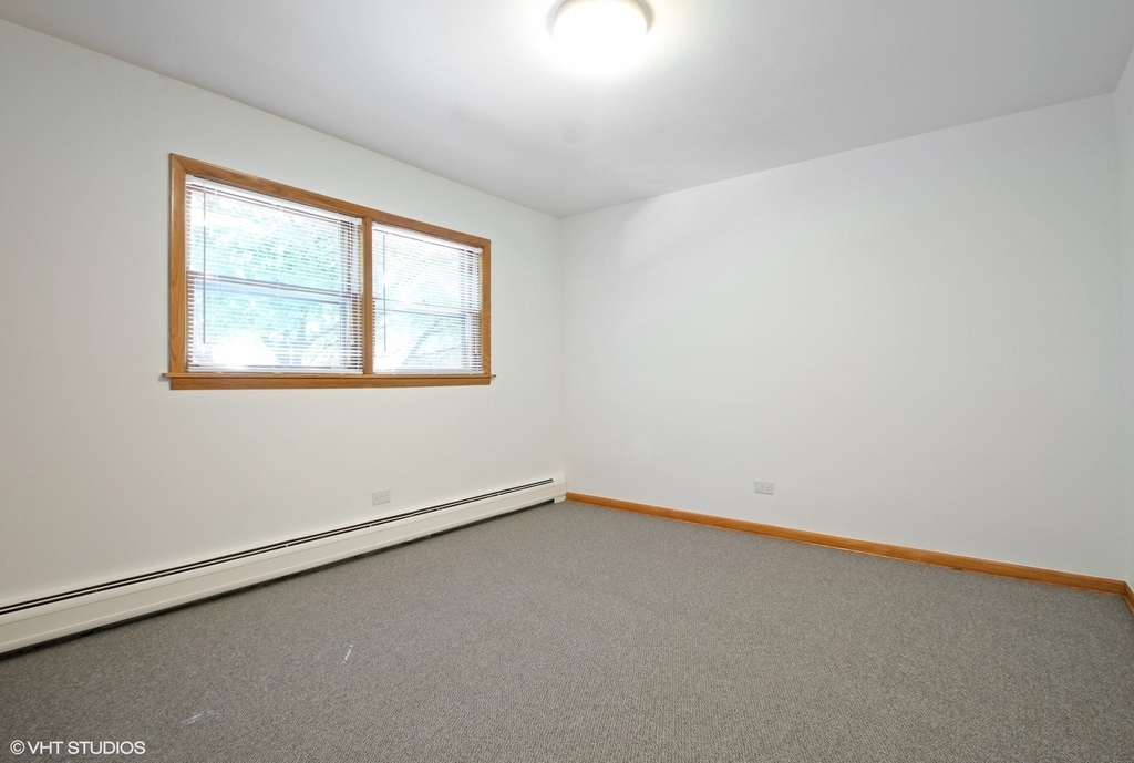 5534 W Bryn Mawr Avenue - Photo 9