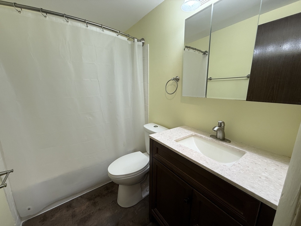 1460 Fairlane Drive - Photo 6