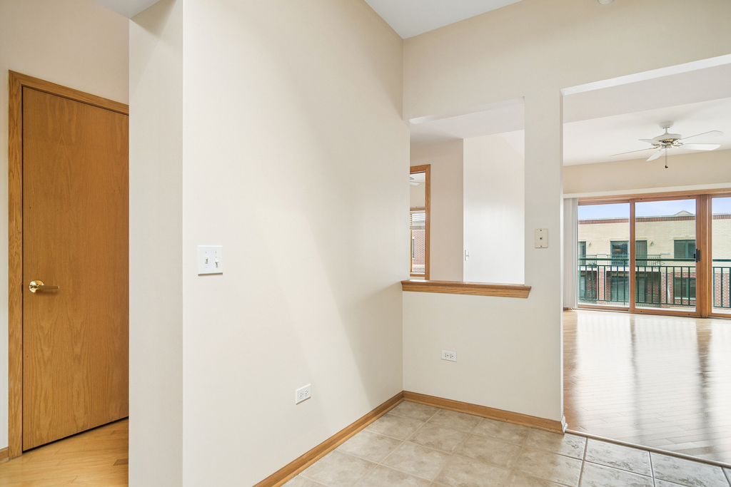 11 S Wille Street - Photo 3
