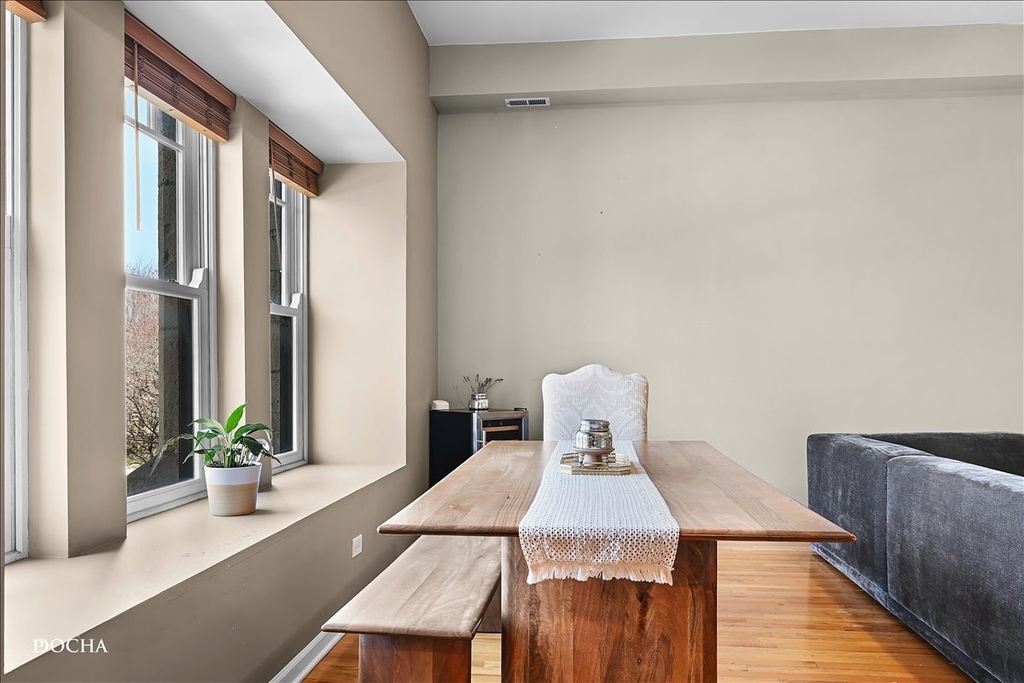 4545 S Drexel Boulevard - Photo 2