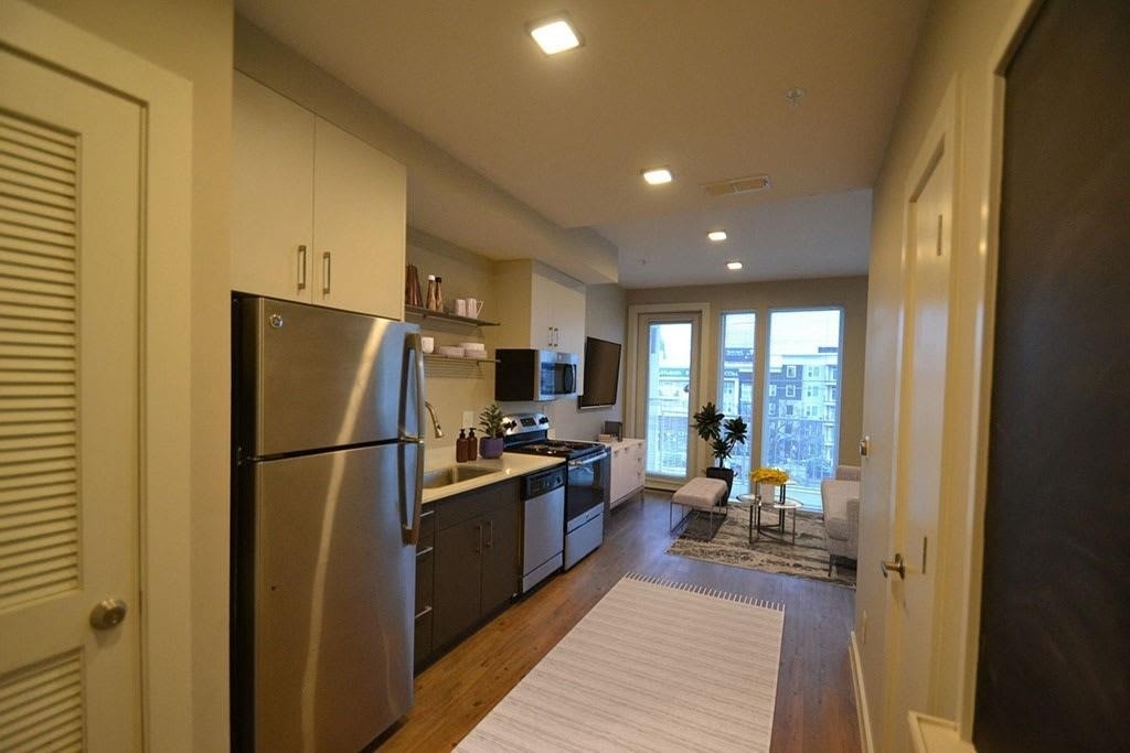 301 Memorial Drive Se - Photo 4
