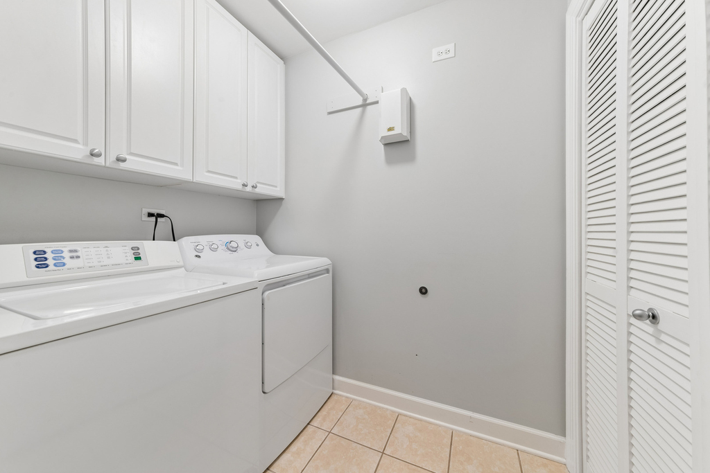 953 W Montana Street - Photo 8