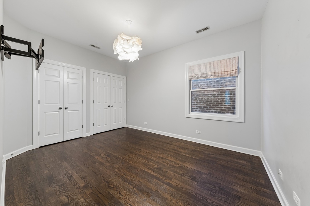 953 W Montana Street - Photo 10