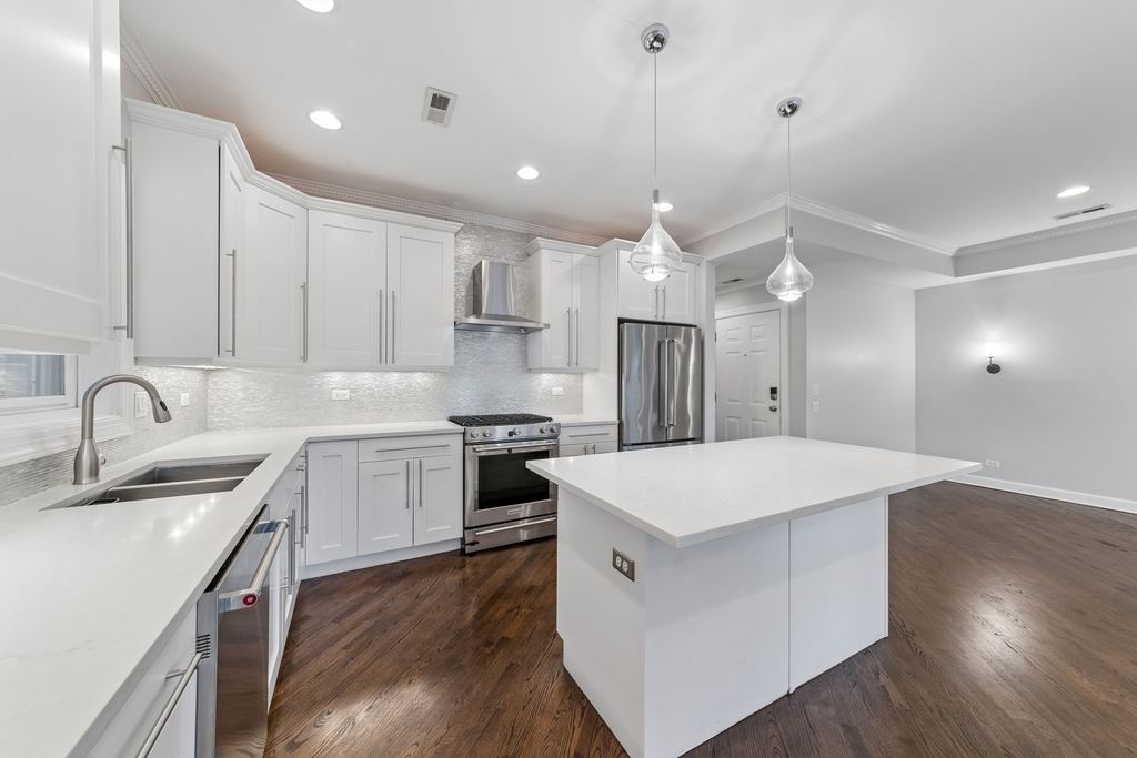 953 W Montana Street - Photo 3