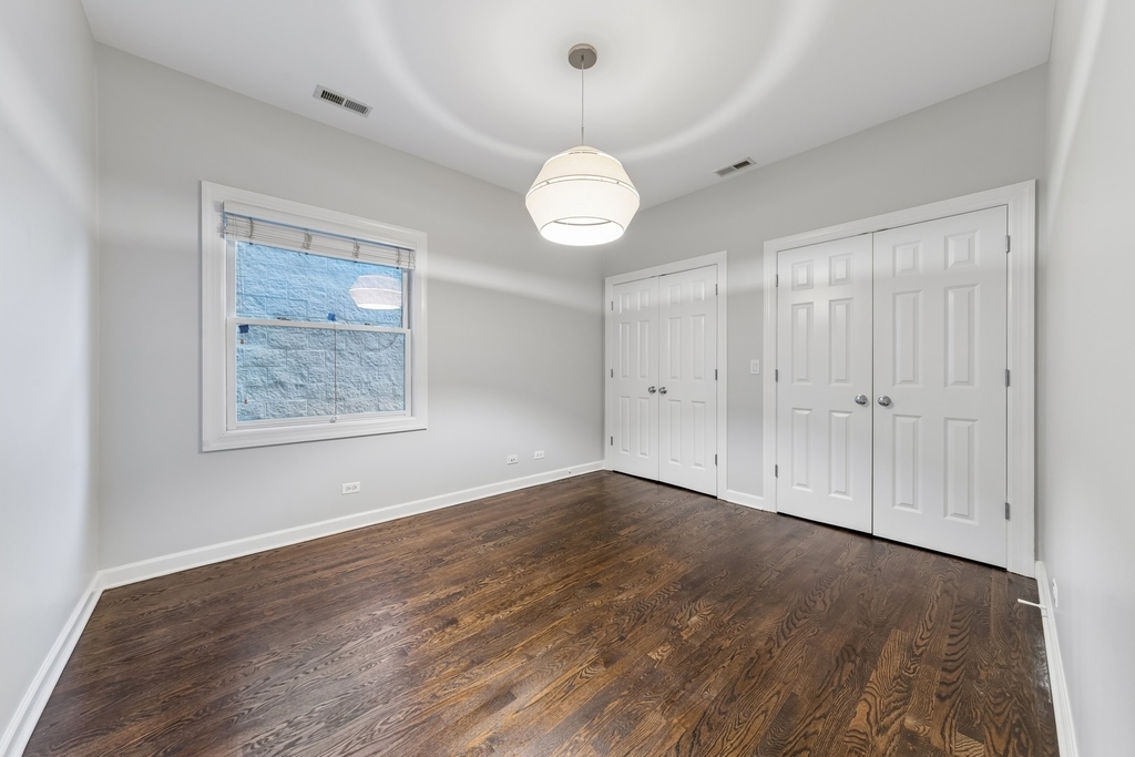 953 W Montana Street - Photo 11