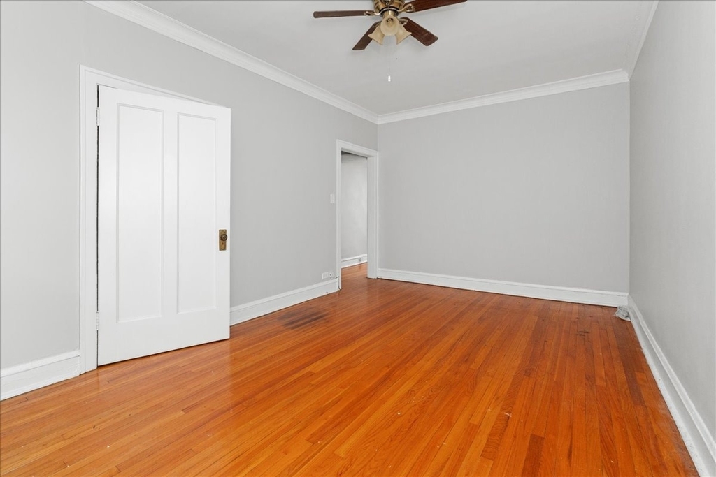 2348 W Addison Street - Photo 7
