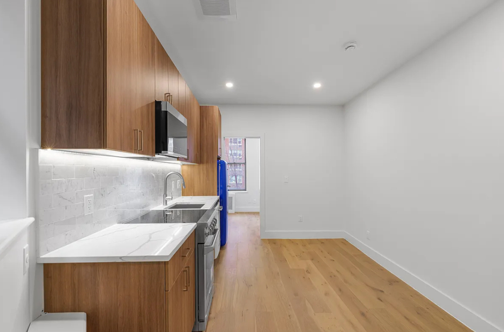 190 6th Avenue - Photo 2