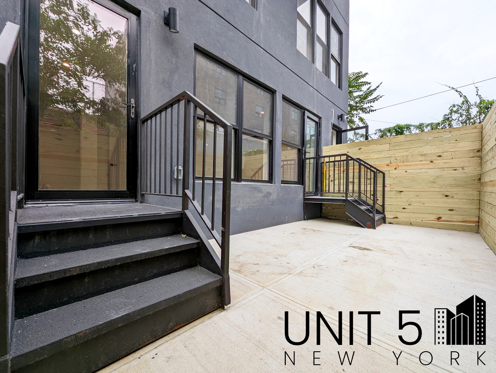 255 Clarkson Avenue - Photo 5