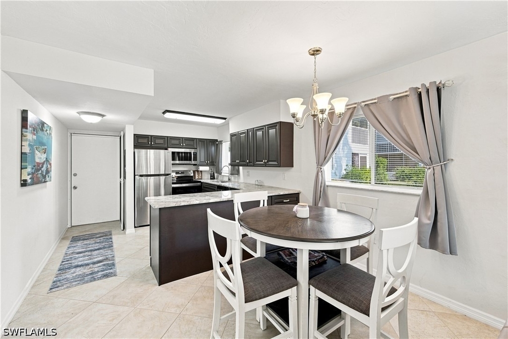 8135 Country Road - Photo 4