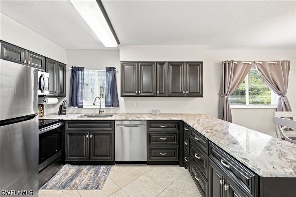 8135 Country Road - Photo 2