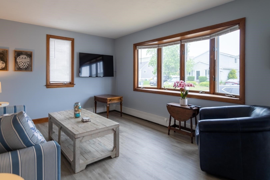 545 Hudson - Photo 4