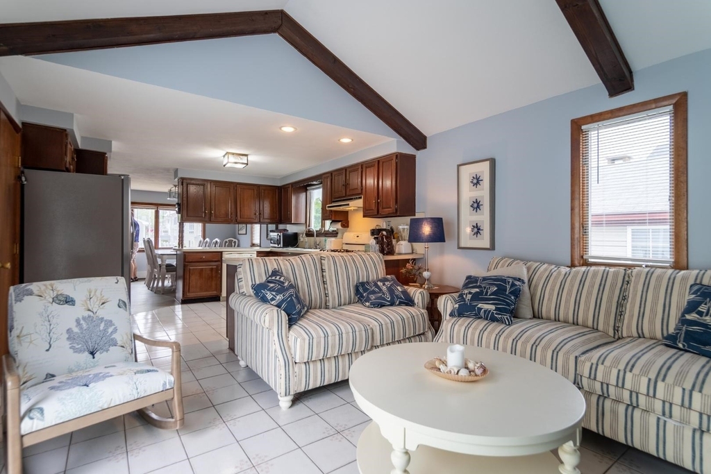 545 Hudson - Photo 13