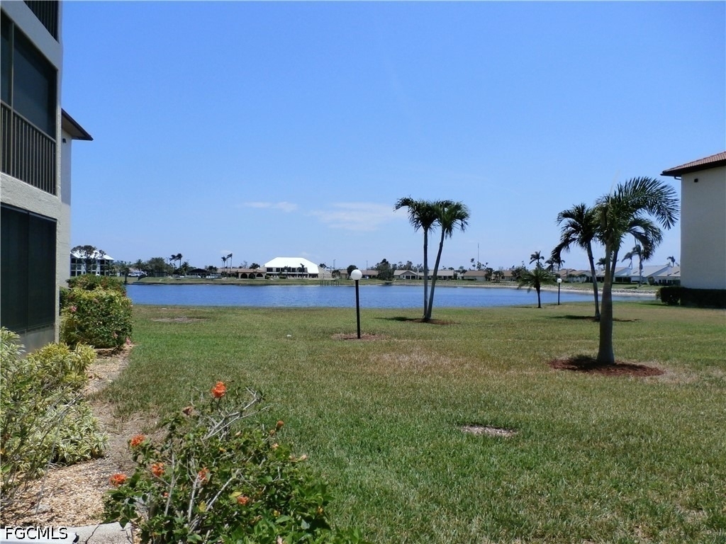 11140 Caravel Circle - Photo 16