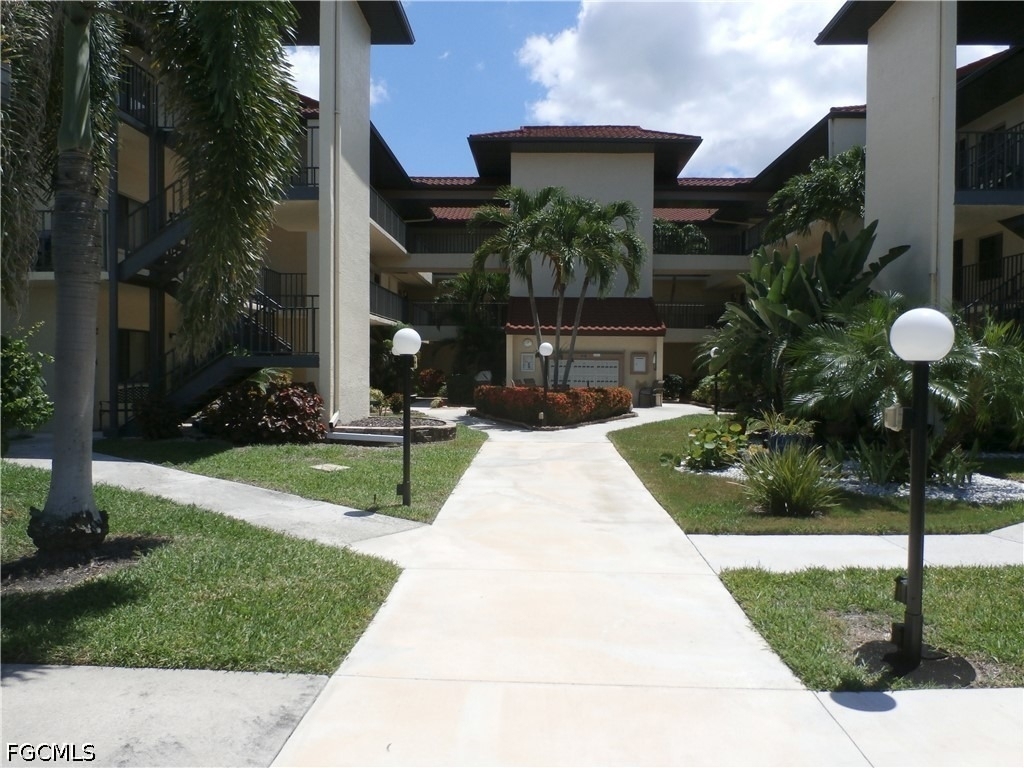 11140 Caravel Circle - Photo 1