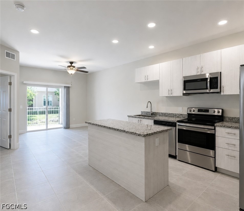 3303 Sw 8th Place - Photo 0
