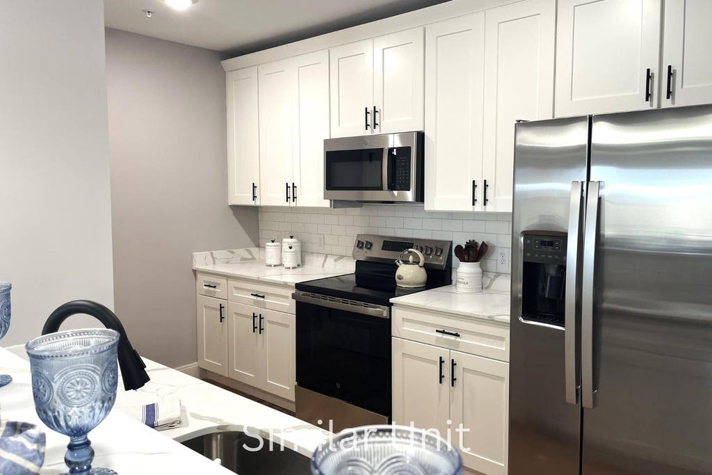 303 Dunbar - Photo 2