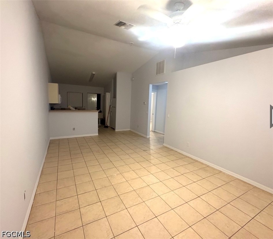 1002 W 12th Street - Photo 3