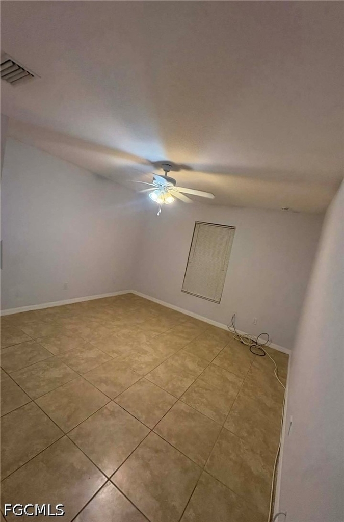 1002 W 12th Street - Photo 8