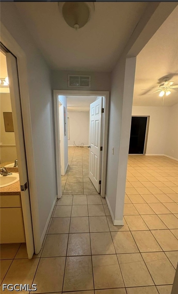 1002 W 12th Street - Photo 4
