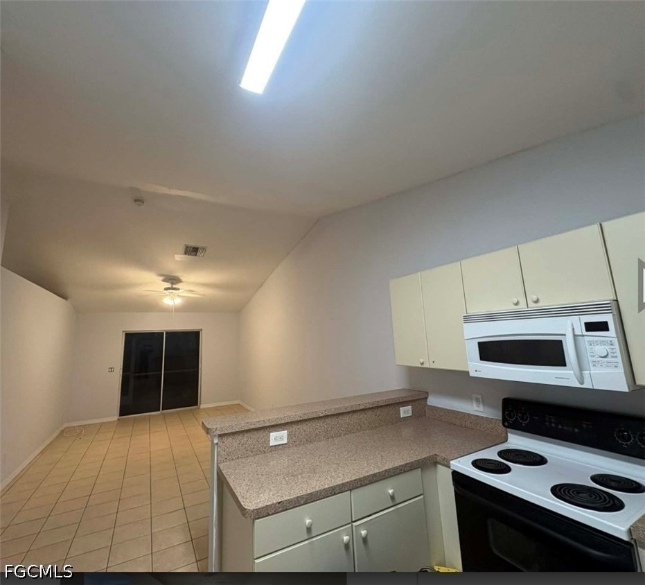 1002 W 12th Street - Photo 0