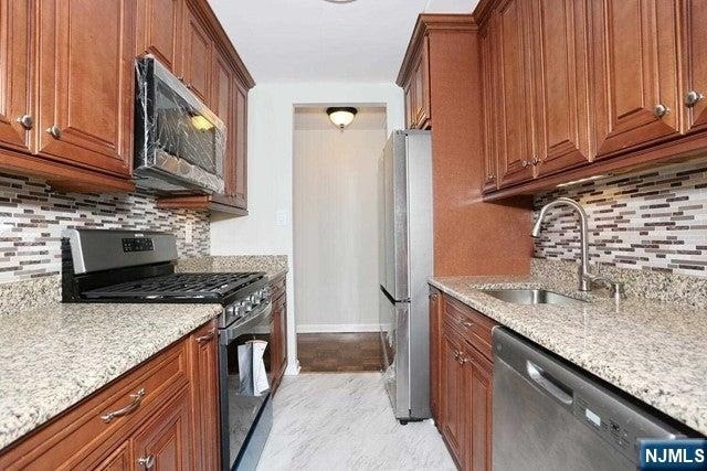 25 Jefferson - Photo 4