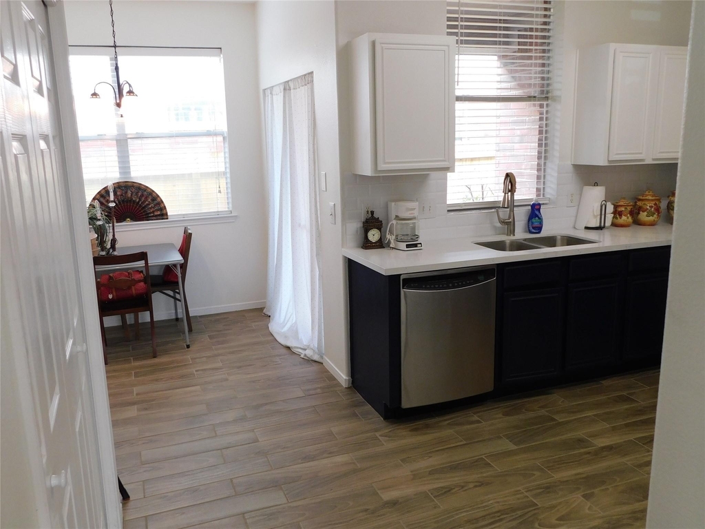 2919 Desert Oasis Lane - Photo 11