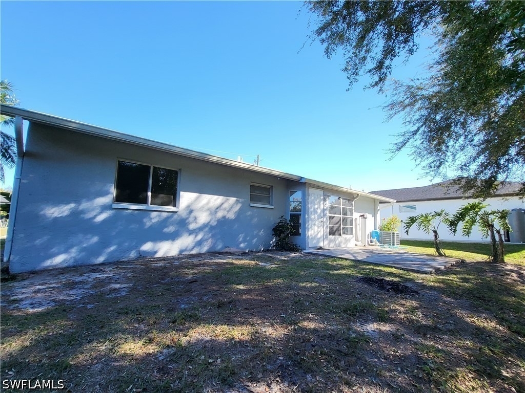 6143 Hester Avenue - Photo 11