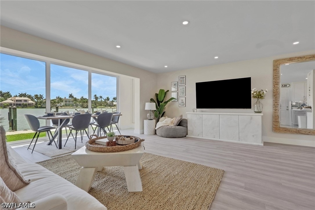 2500 Gulf Shore Boulevard N - Photo 11