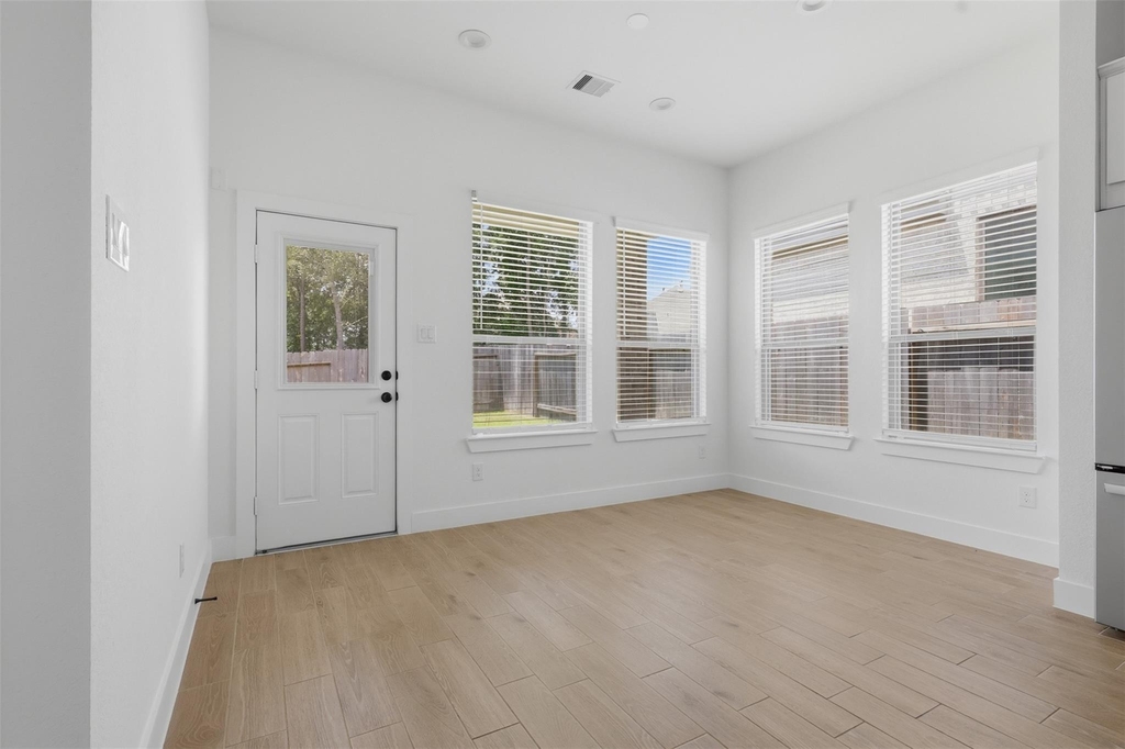 313 Rise Ln - Photo 8