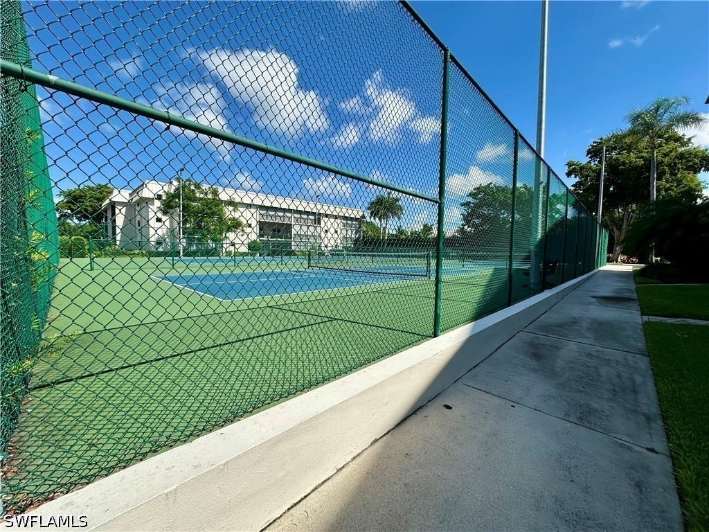 788 Park Shore Drive - Photo 32