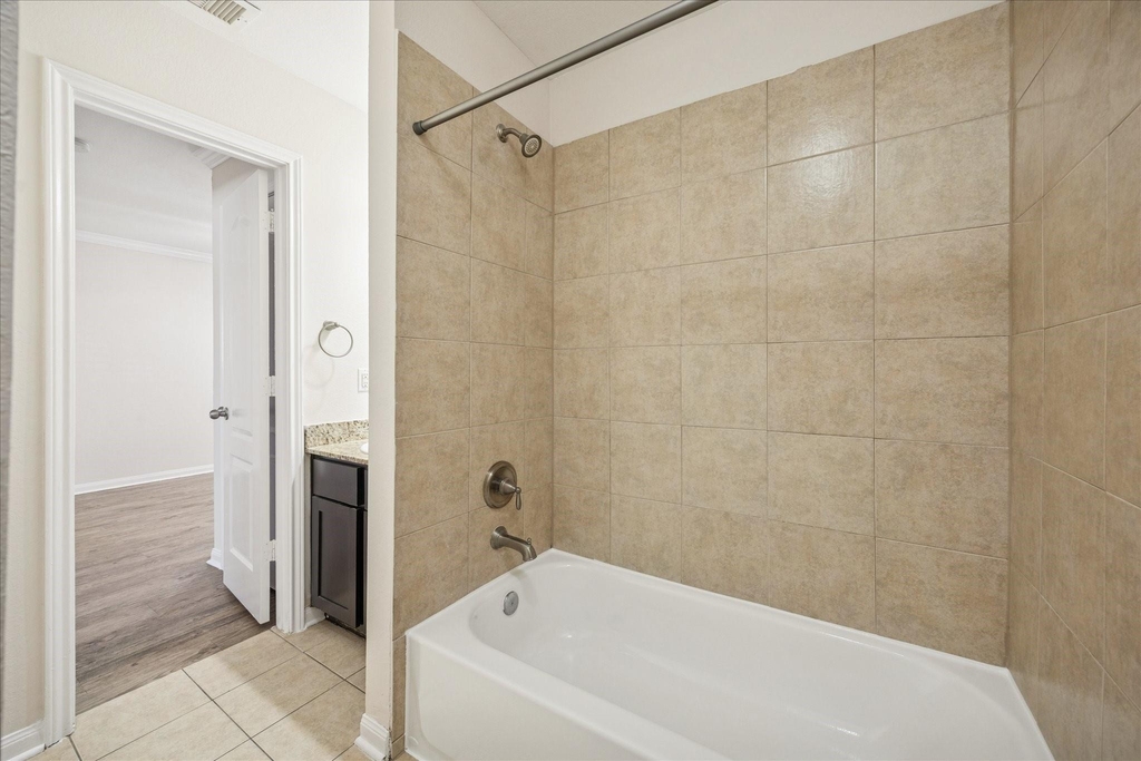 427 W 16th Street - Photo 3
