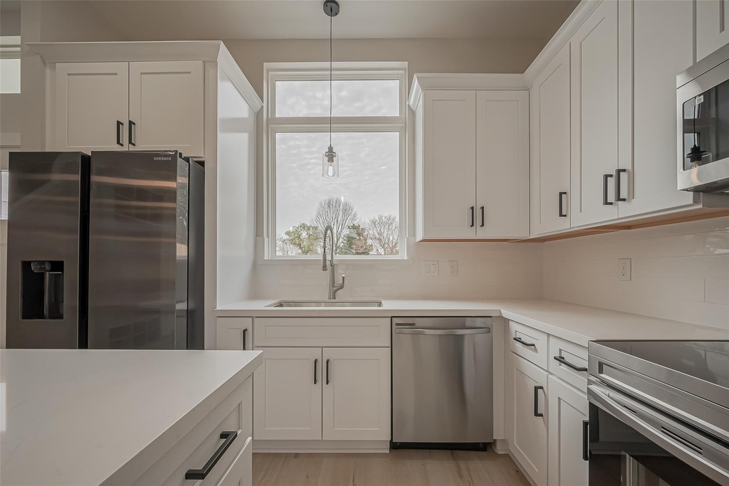 918 Saint Clair Street - Photo 15