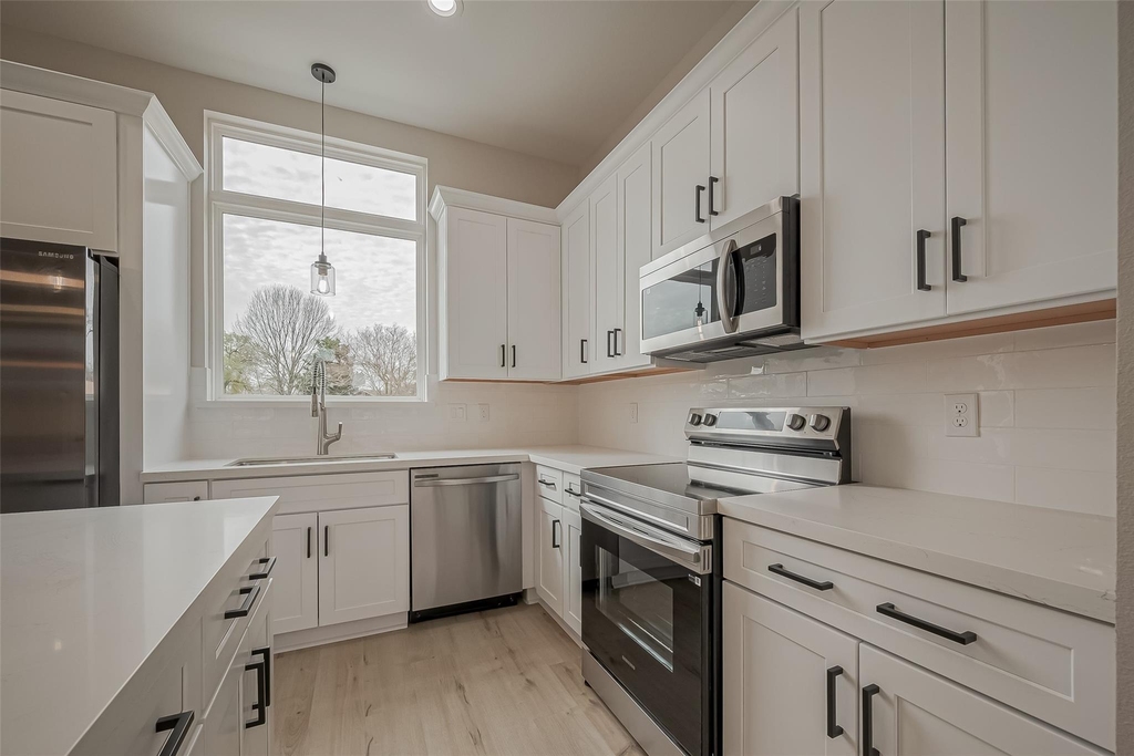 918 Saint Clair Street - Photo 16