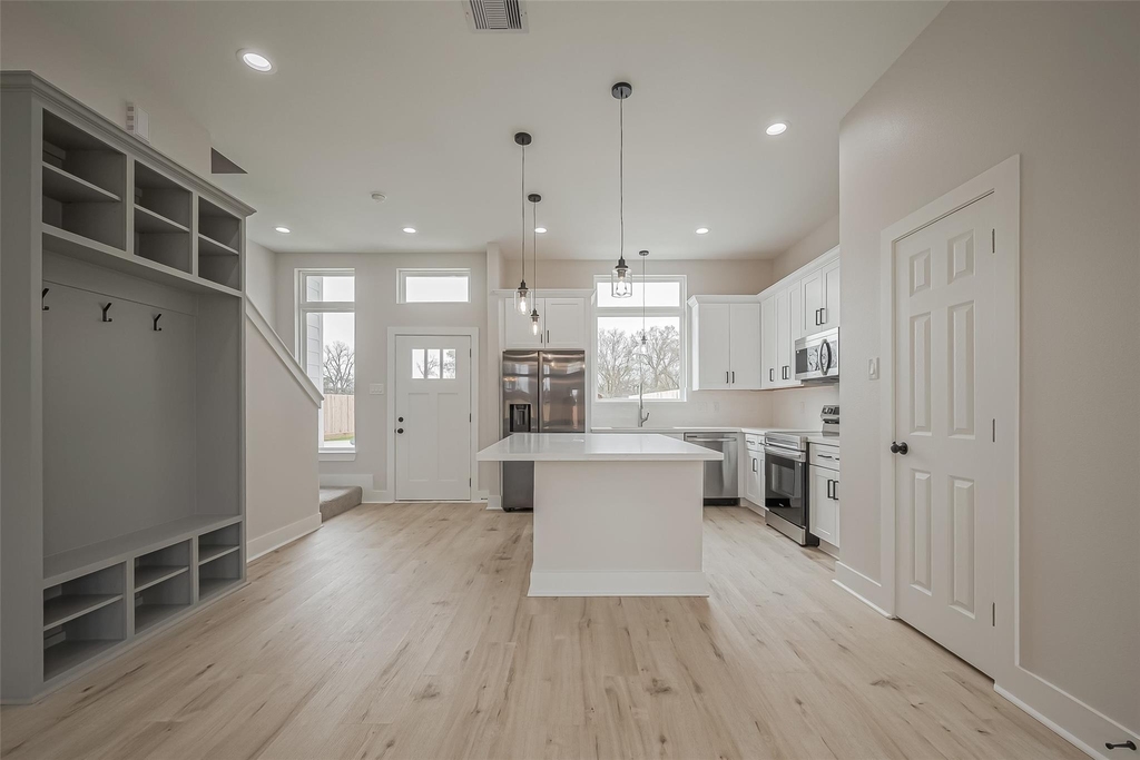 918 Saint Clair Street - Photo 5