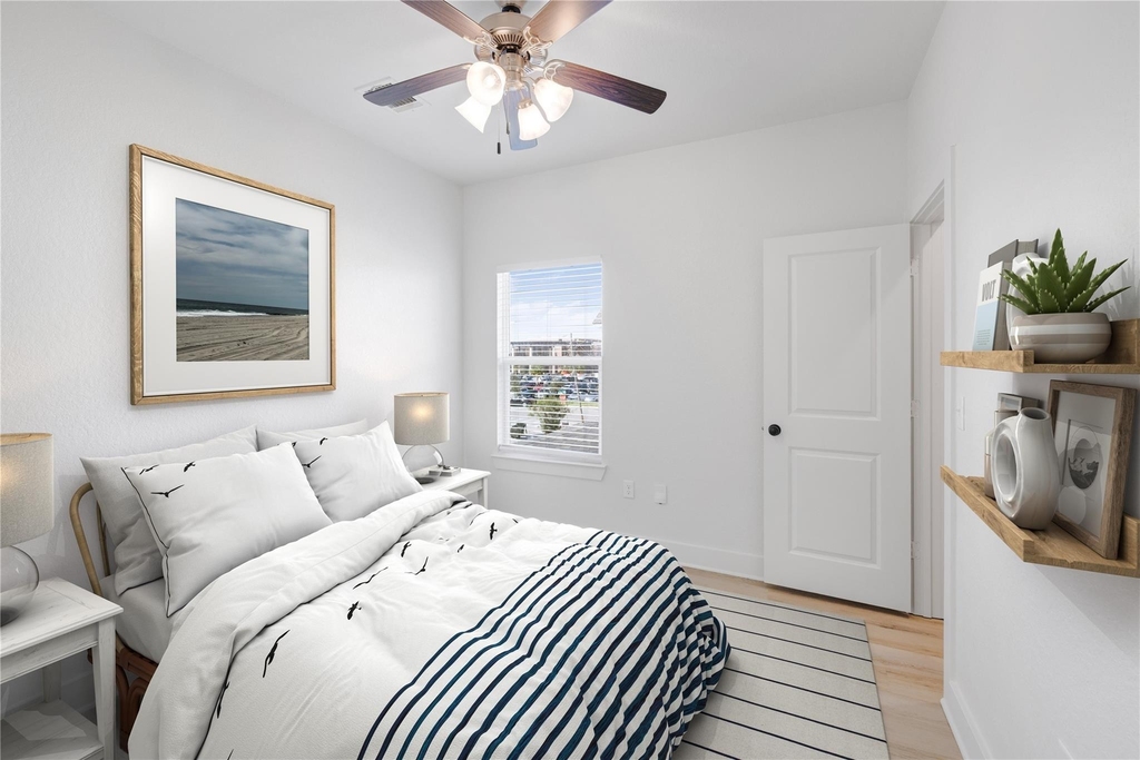 1115 32nd Street - Photo 8