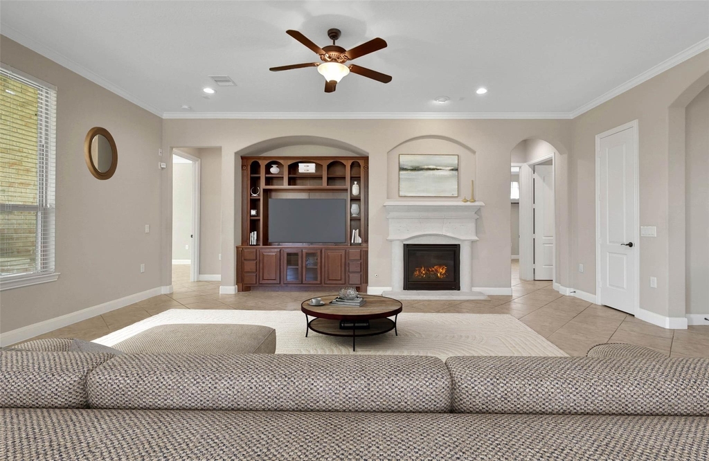 9422 Pecos Pass Court - Photo 8